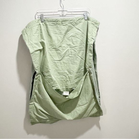 THRESHOLD TARGET Set Of 2 Green Honeycomb Texture Standard Pillow Shams 22”X28” - Picture 3 of 5